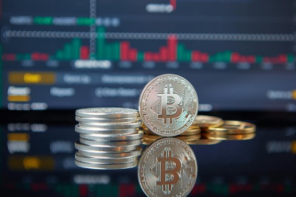 Comment optimiser la rentabilité d'un investissement immobilier en utilisant des stratégies de défiscalisation ?